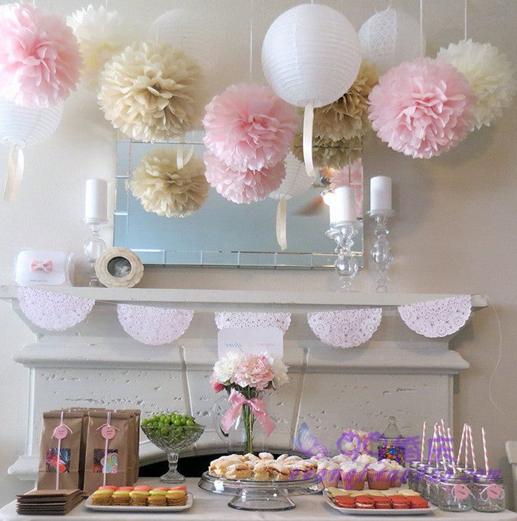 Tissue Pom Pom Set of 6 in Pink-Decoren
